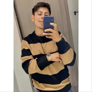 Meet your Posher, Diego